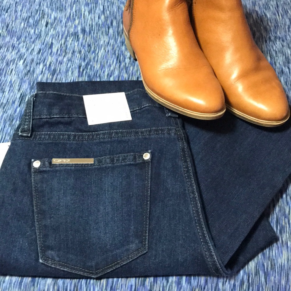 Ellen Tracy Straight Leg Jeans